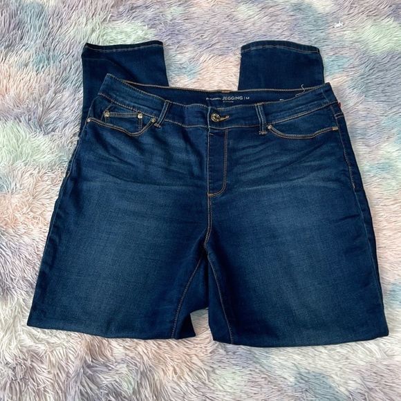 CHICOS PULL-ON JEGGINGS SIZE 10 - Picture 3 of 9